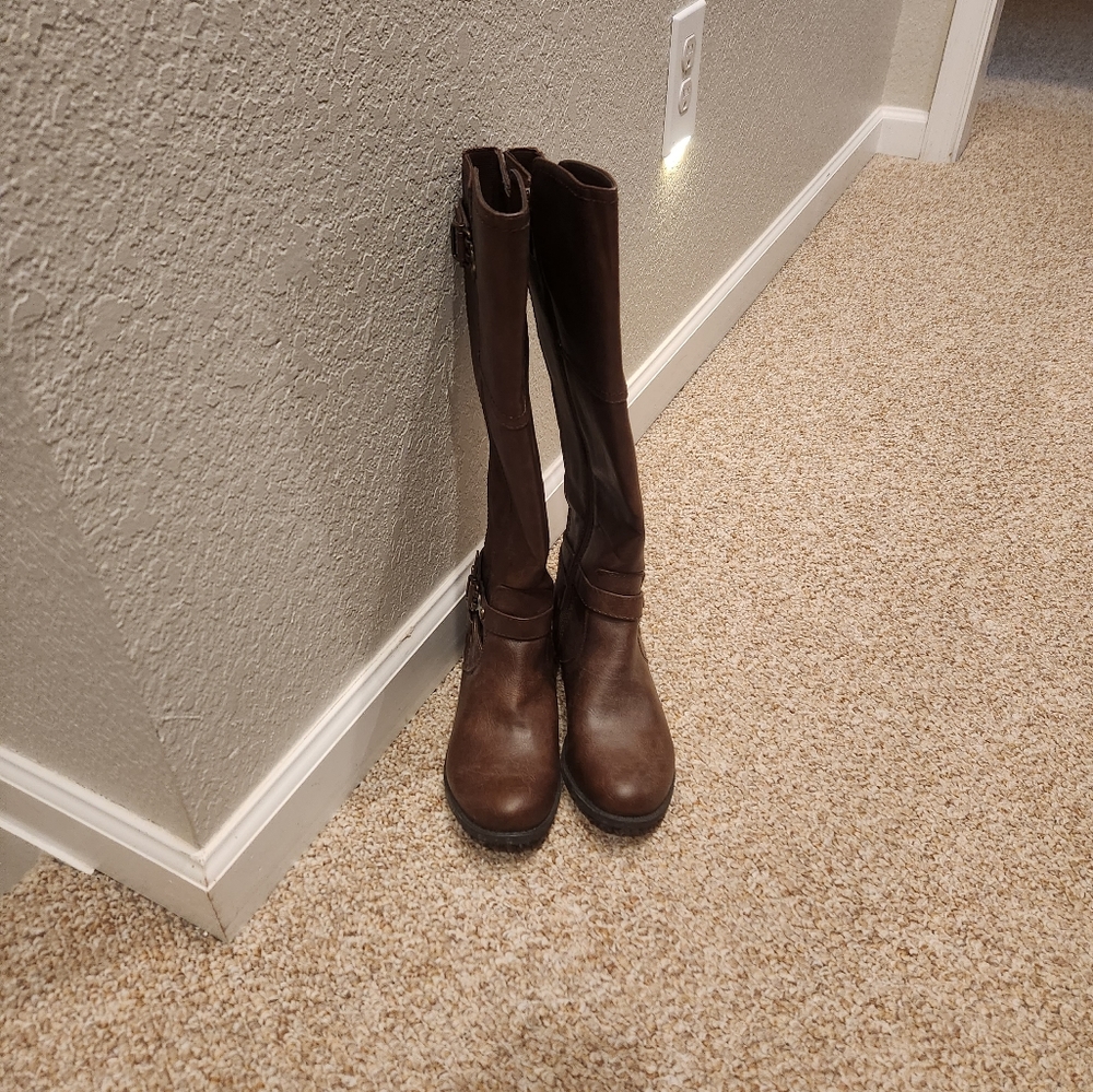 Guess boots